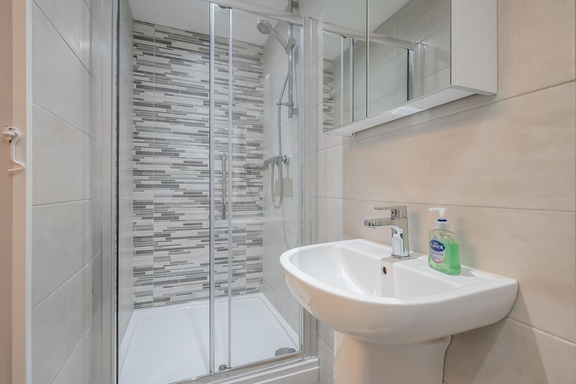 Staybynumbers - Belfast City Centre - 3 Bed, 3 Bathroom & Parking Exterior foto